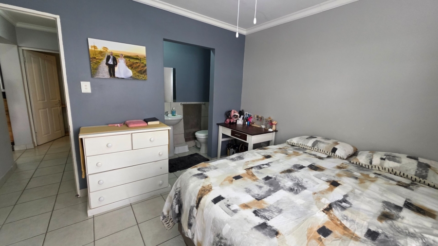2 Bedroom Property for Sale in Island View Western Cape